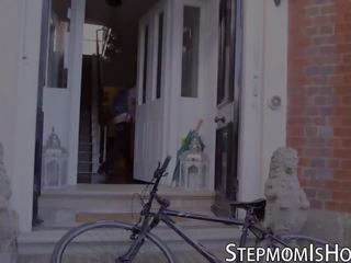 Superb stepmom gets fucked by her useless stepson