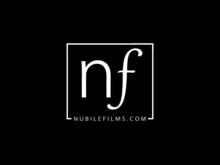 Nubilefilms - टाइट पुसी गड़बड़ और भर ग्या साथ कम
