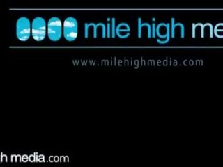 Milehighmedia 我 dare 您 到 他妈的 我的 宠儿