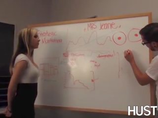 Jeannie Marie Sullivan sucks off banging student